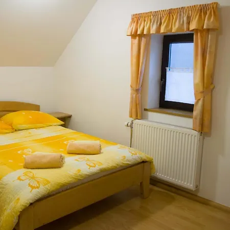 Pri Marjetki Lejlighed Cerkno