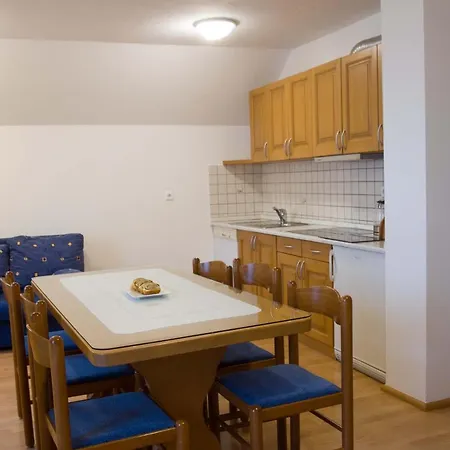 Apartment Pri Marjetki *
