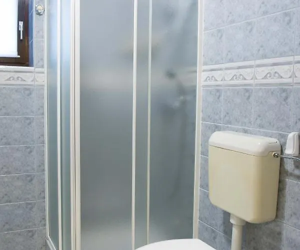 Pri Marjetki צ'רקנו